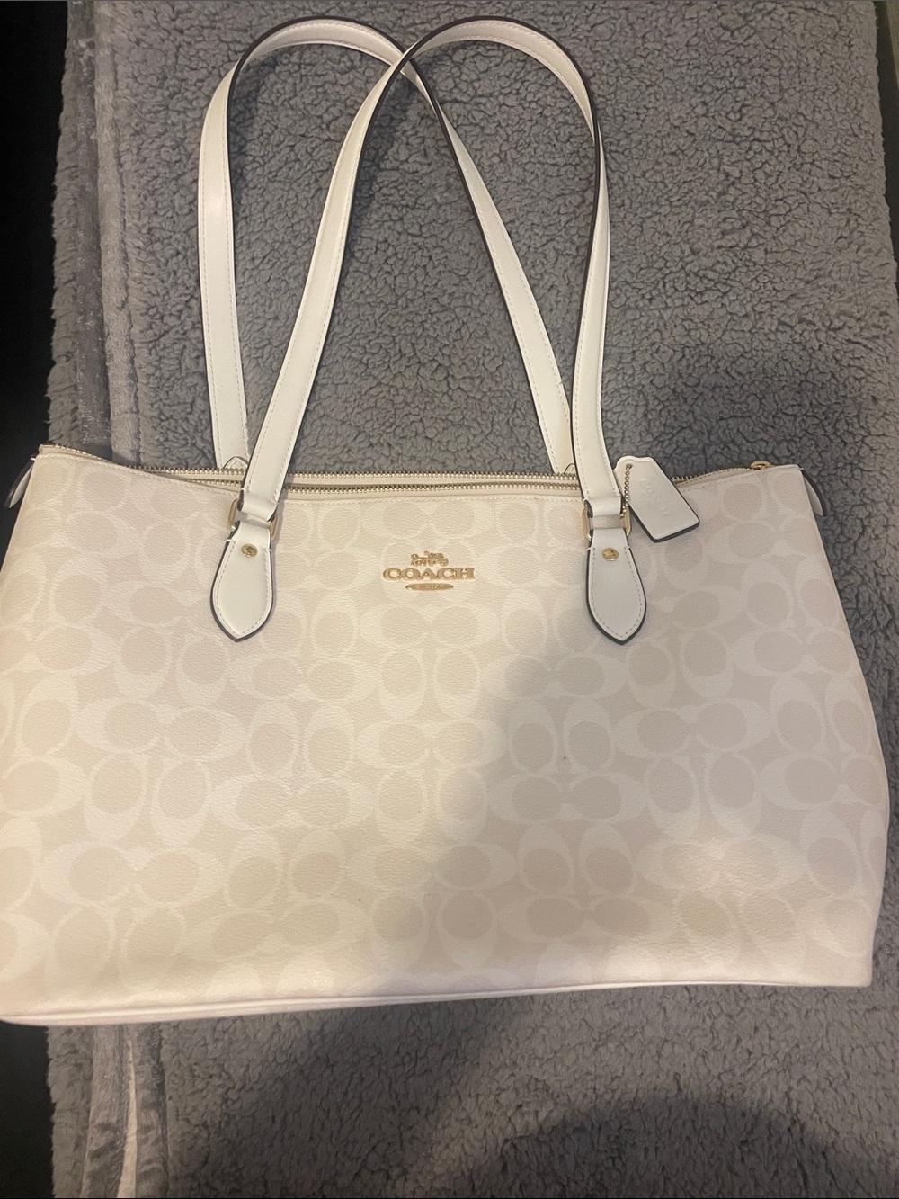 Coach Pale cream Signature Tote with Gold Logo